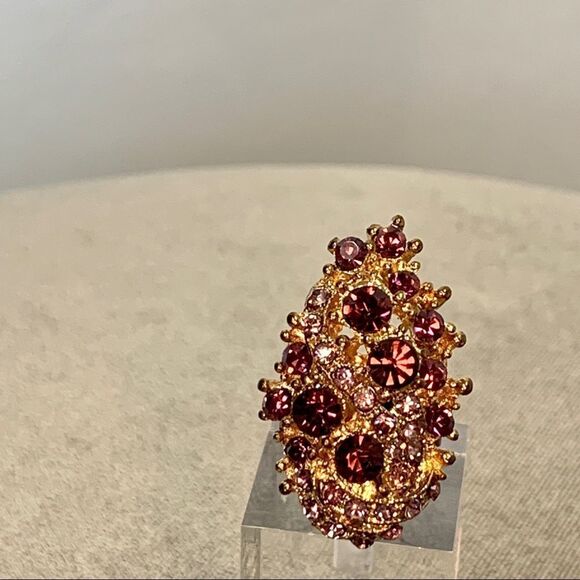 🛍3/$20 GOLD tone purple rhinestone embellished clustered costume jewellery ring - Picture 3 of 5